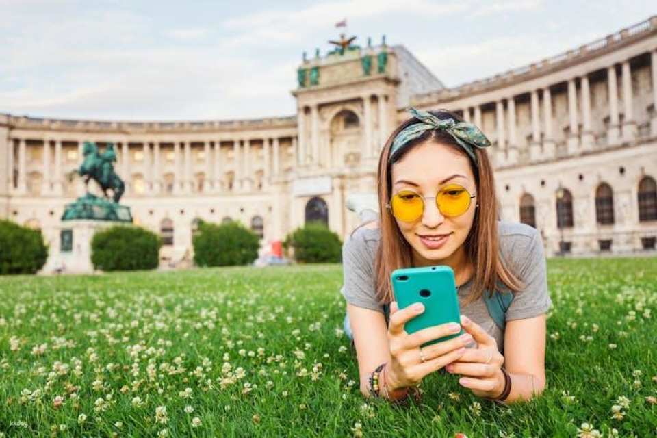 Skip-the-Line Sisi Museum, Hofburg and Gardens Tour Vienna in Spanish