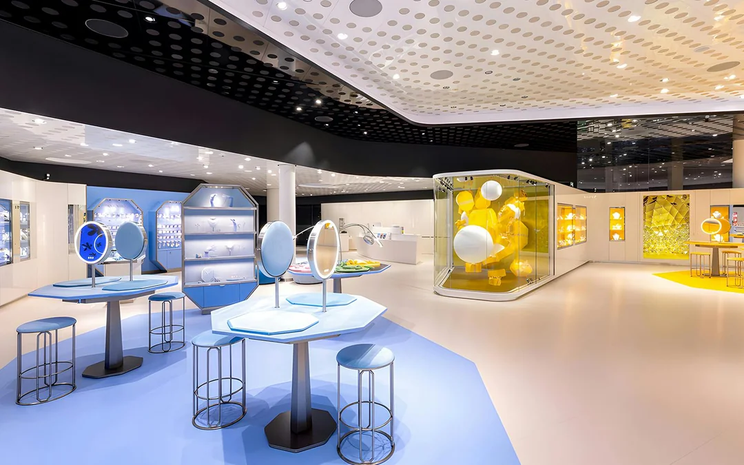 Skip-the-Line Tickets to Swarovski Crystal Worlds Image 4