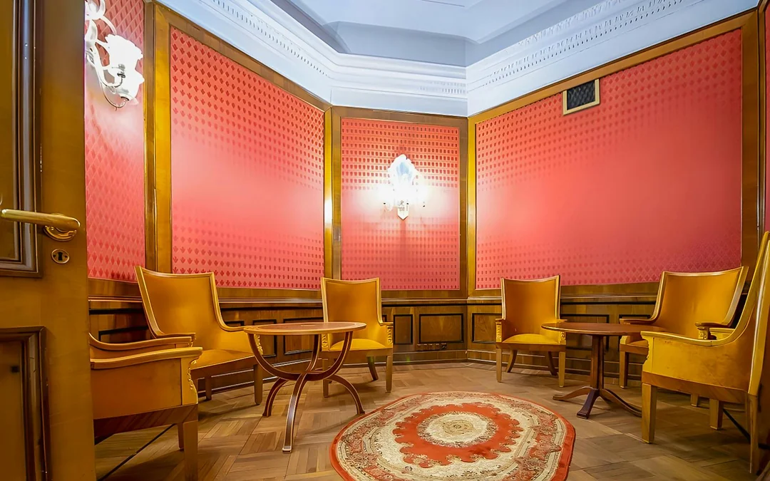 Skip-the-Line Tickets to the Palace of Culture & Science with Observation Deck Access & Optional Guided Tour Image 4