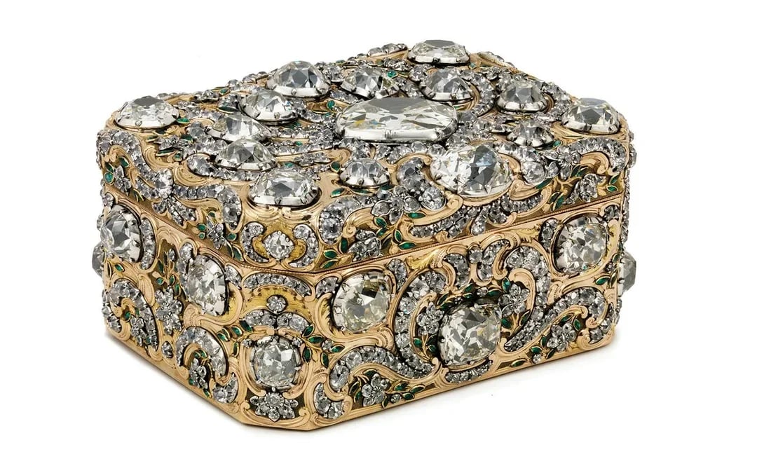 Skip-the-Line Tickets to the Royal Treasure Museum Image 7