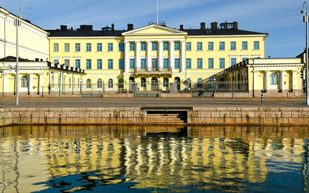 Skip-the-line Uspenski Cathedral Helsinki & Old Town Tour Image 10
