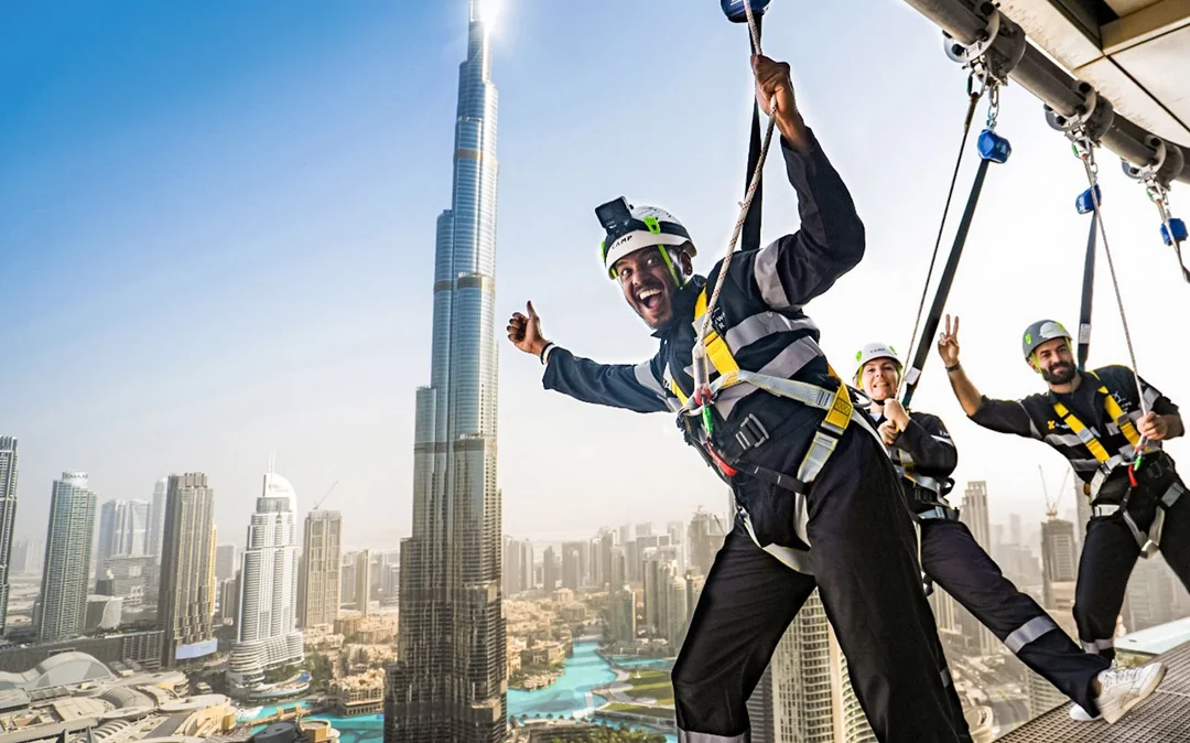 Sky Views Dubai Tickets with Edge Walk Image 5