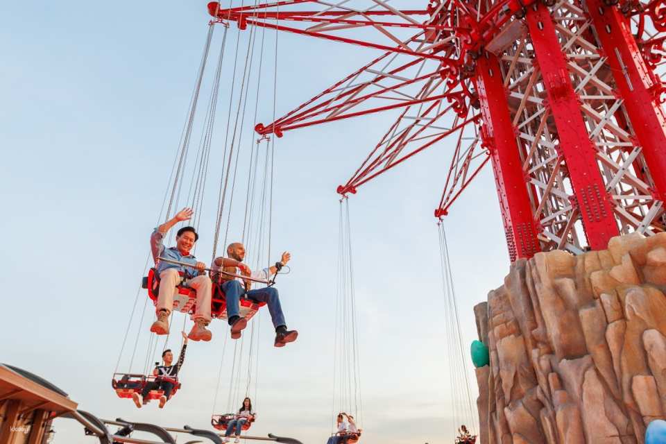 Skyflyers Giant Swing Ride at Asiatique Bangkok | Thailand