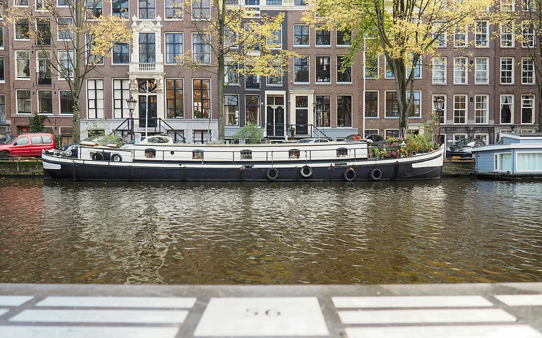 Small-Group Amsterdam Jewish Quarter History Tour Image 2