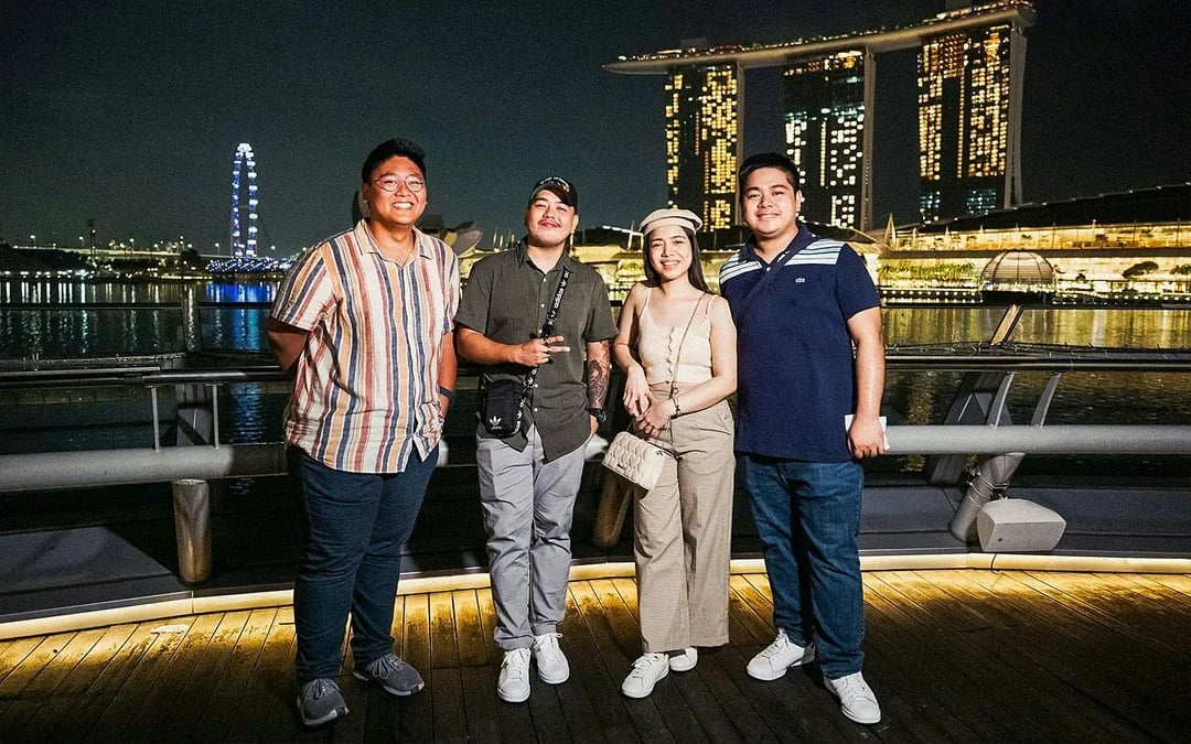 Small Group Guided Night Food Tour in Singapore Image 2