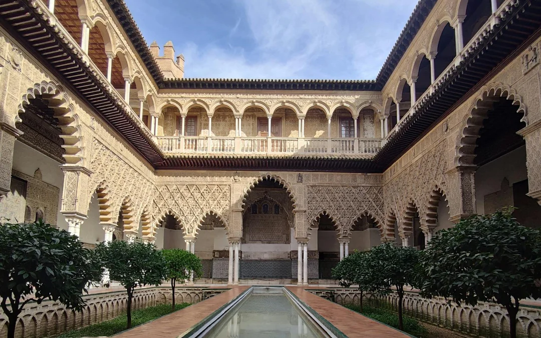 Small-Group Guided Tour of Alcázar of Seville Image 1