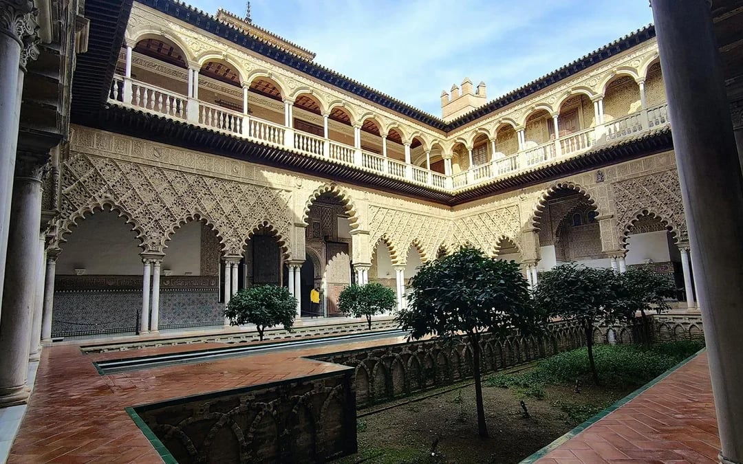 Small-Group Guided Tour of Alcázar of Seville Image 5