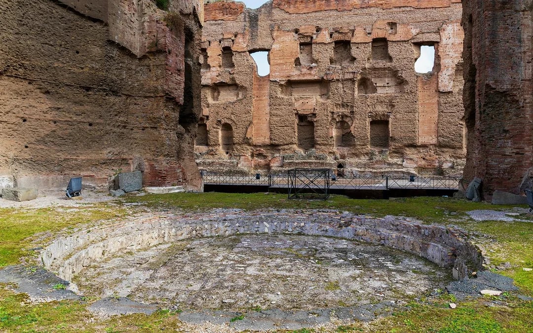 Small-Group Guided Tour of the Caracalla Baths and Circus Maximus Image 2