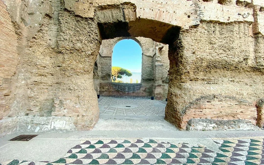Small-Group Guided Tour of the Caracalla Baths and Circus Maximus Image 9