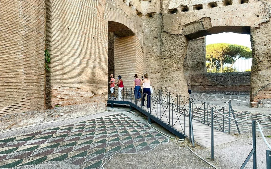 Small-Group Guided Tour of the Caracalla Baths and Circus Maximus Image 10