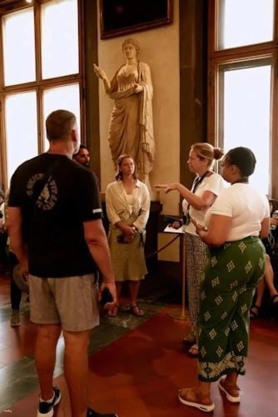 Small group Uffizi masterclass with an art historian