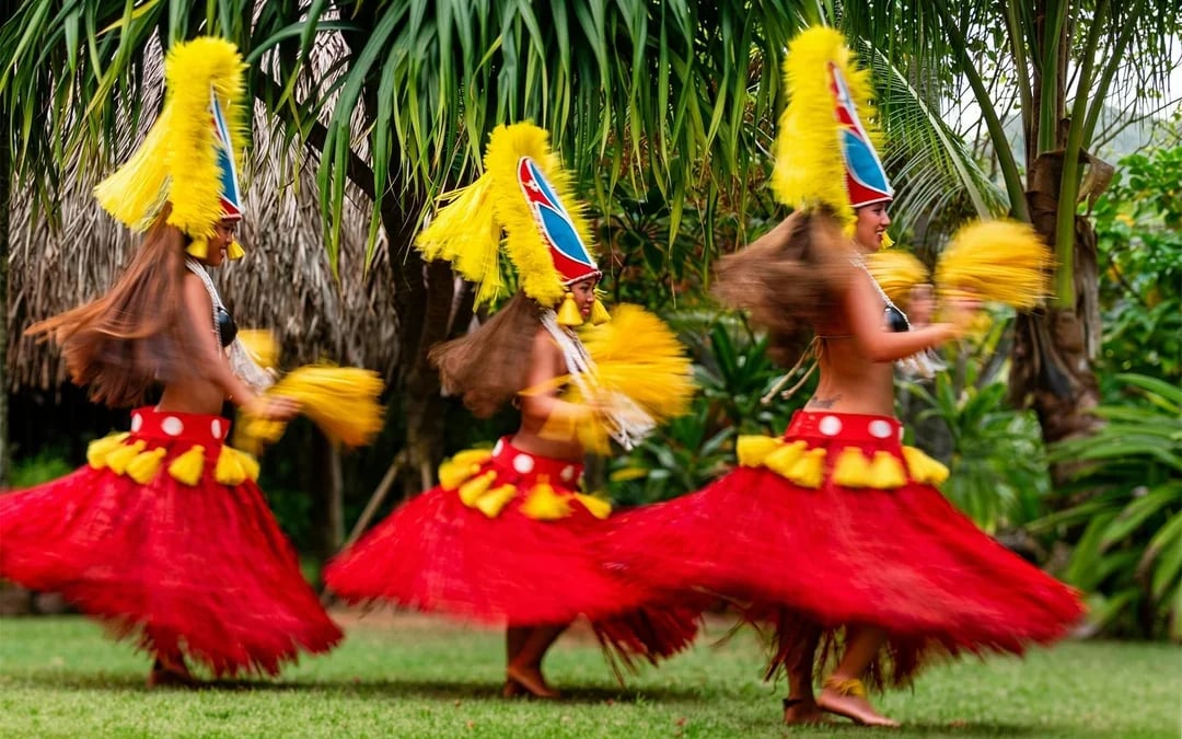 Smiths Family Garden Luau Image 7