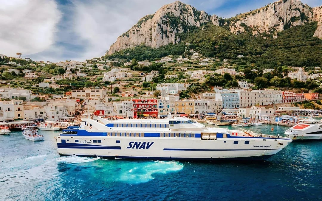 SNAV Ferry Tickets: Naples to/from Capri Image 6