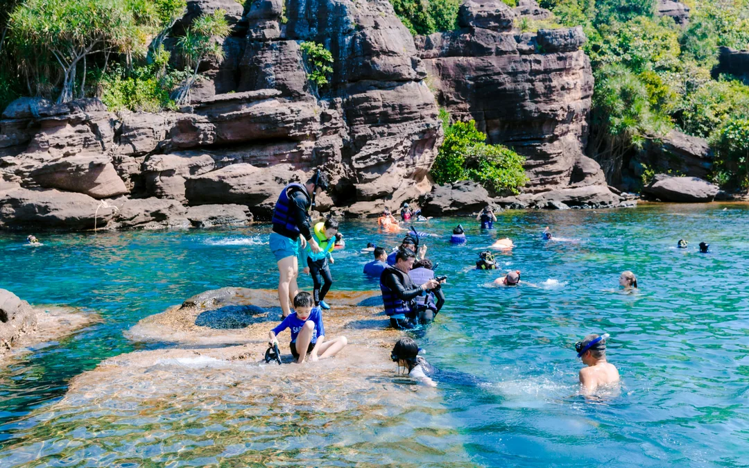Snorkelling-Only Tour by Speed Boat with Lunch & Transfers Image 4