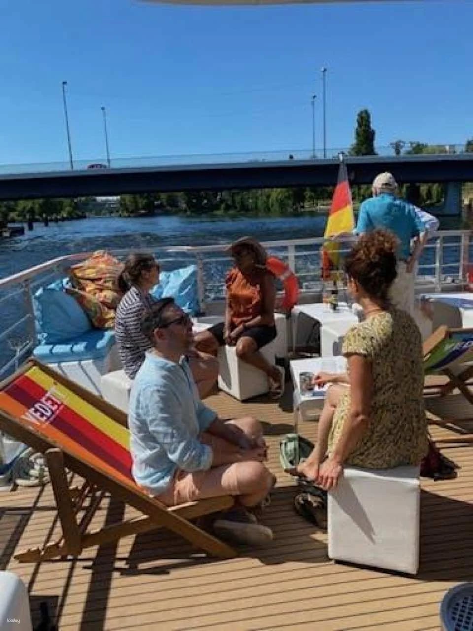 Solar-powered sunset cruise on Berlin's Spree River