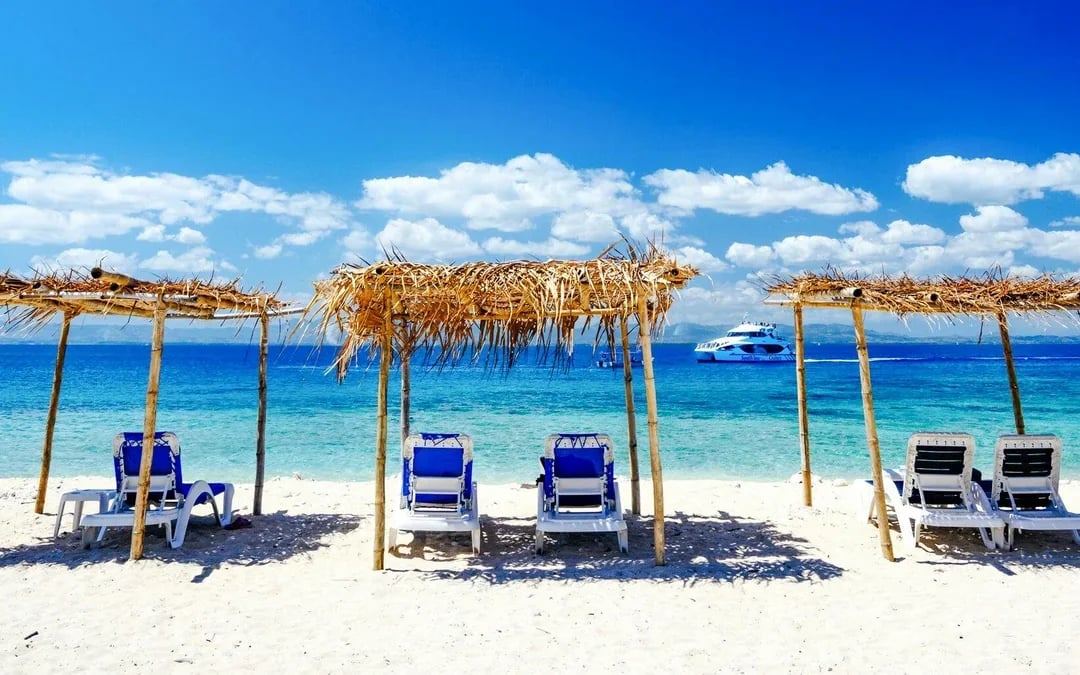 South Sea Island Day Trip with Cruise, BBQ Lunch, Drinks & Hotel Transfers Image 4