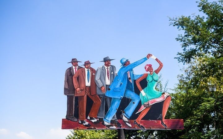 Soweto Guided Bicycle Tour with Local Lunch and Historical Sites Image 9
