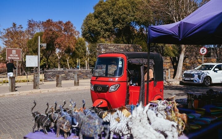 Soweto Guided Tuk-Tuk City Tour with Local Neighborhoods, Historical Sites, and Lunch Image 6