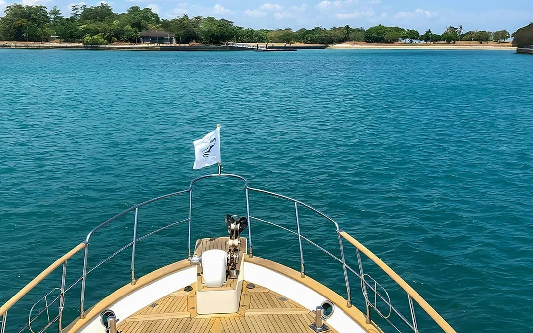 Speedboat Tour of Southern Islands on Yacht with Drink Image 7