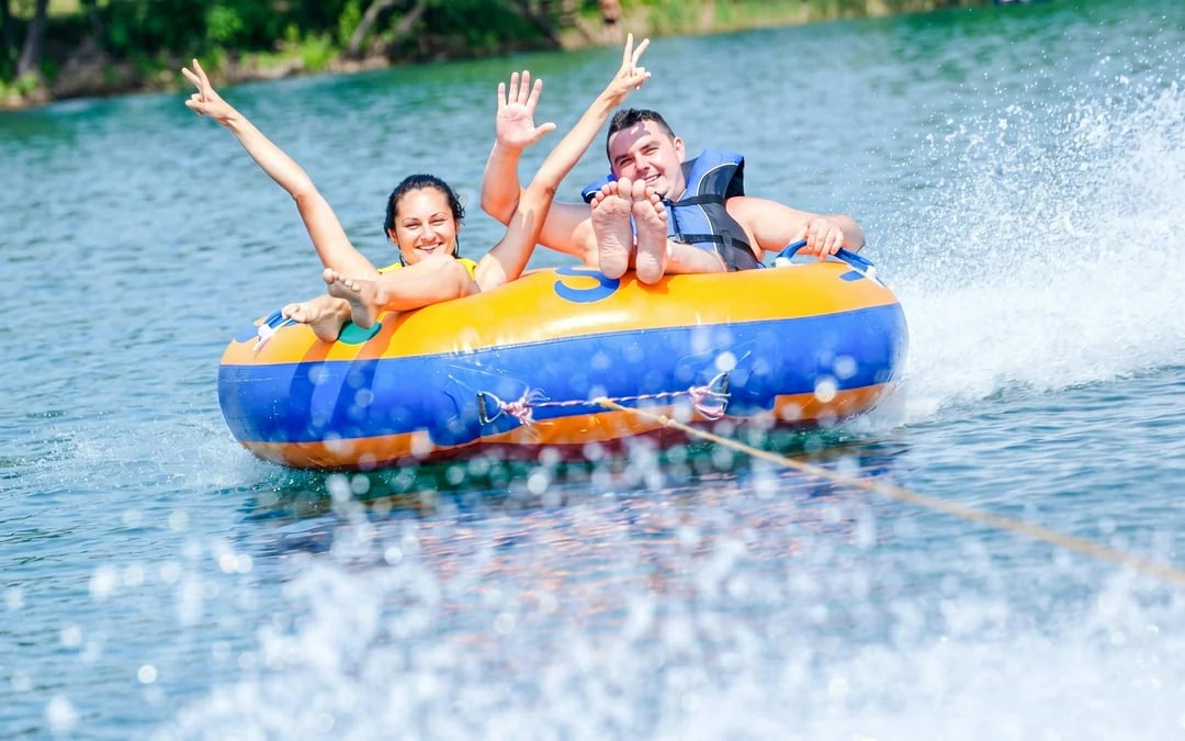 Speedboat trip to Ile aux Cerfs  with Parasailing, Tube Riding & Lunch Image 6
