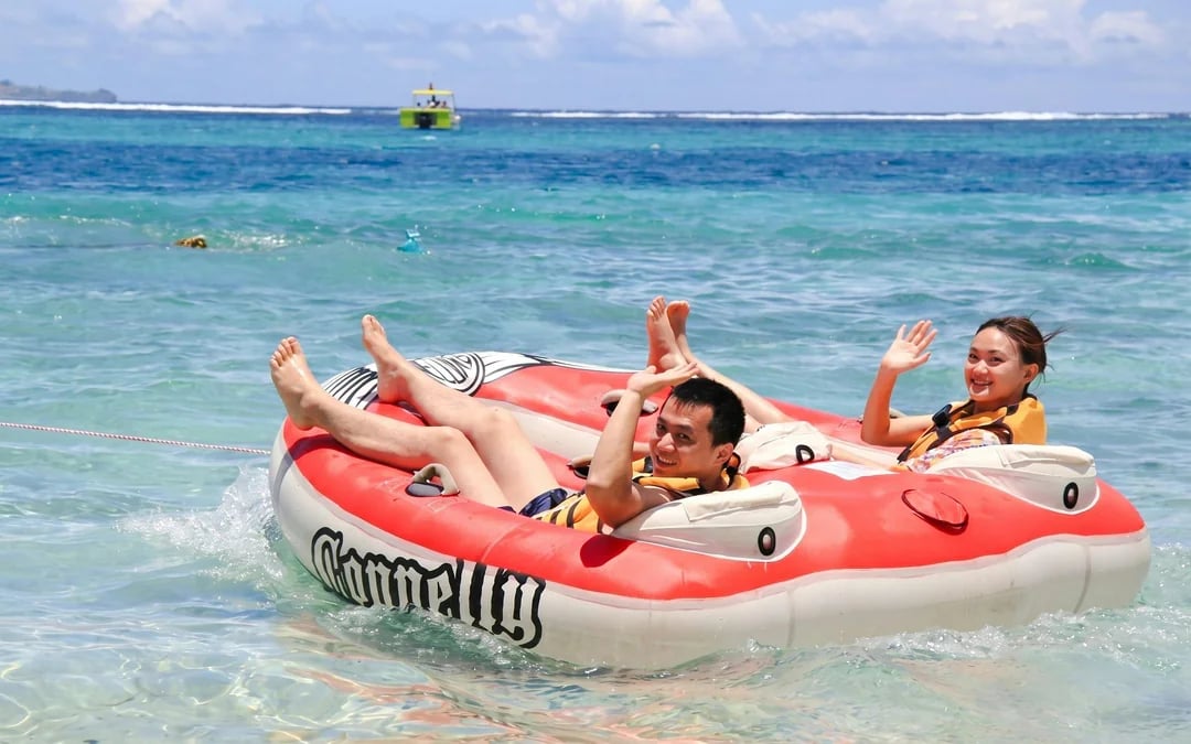 Speedboat trip to Ile aux Cerfs  with Parasailing, Tube Riding & Lunch Image 8