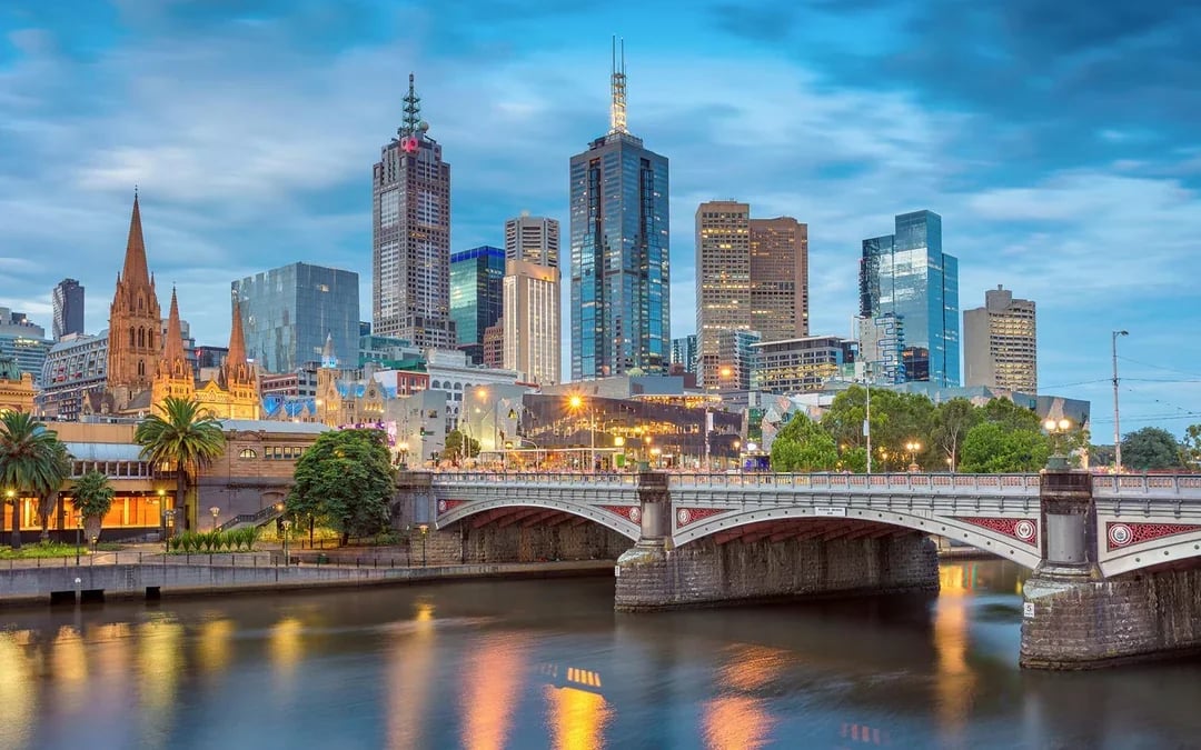 Spirit of Melbourne Dinner Cruise with Drinks on Yarra River Image 7