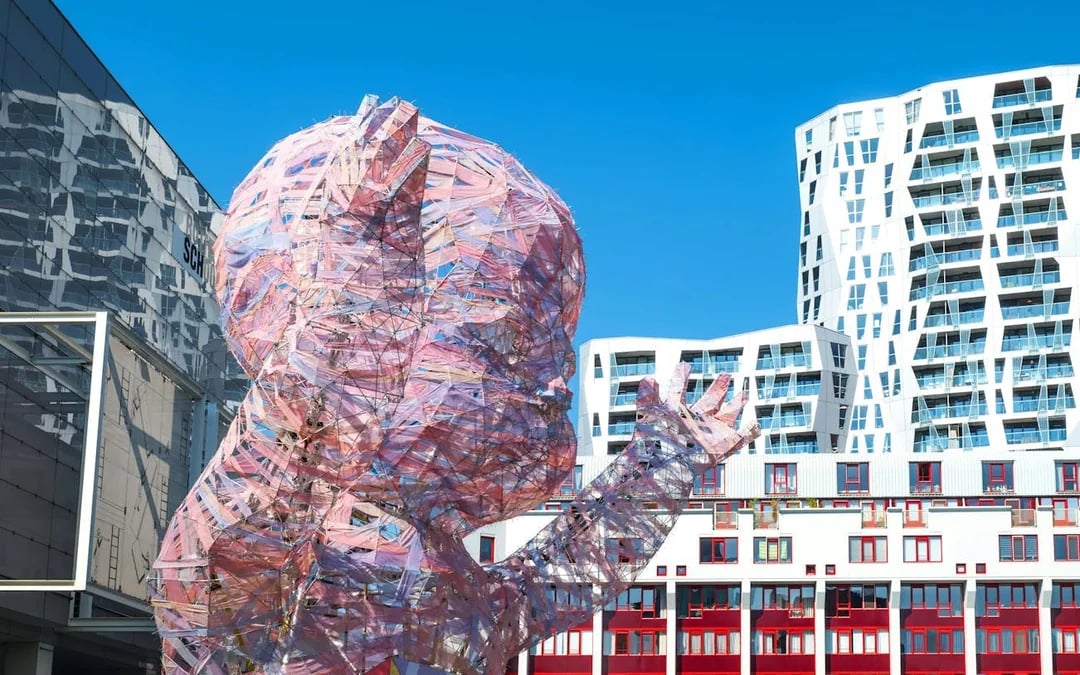 Spy Hunt in Rotterdam: Self-Guided City Exploration Game Image 2