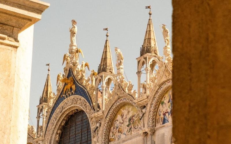 St. Mark’s Basilica Main Nave Entry Ticket with App Audio Guide and Escort Assistance Image 4