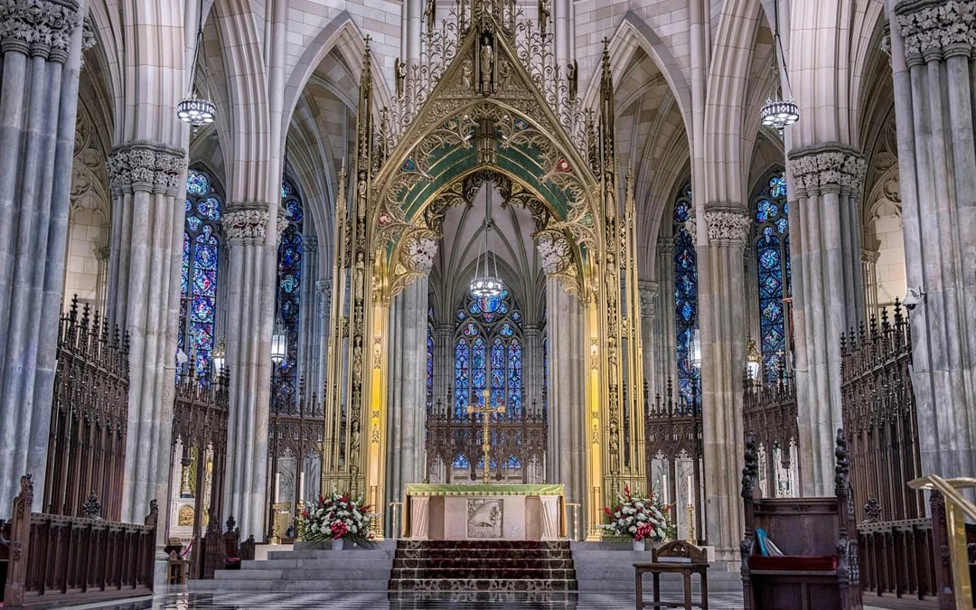 St. Patrick's Cathedral Self-Guided Audio Tour with iPad and Headphones Image 6