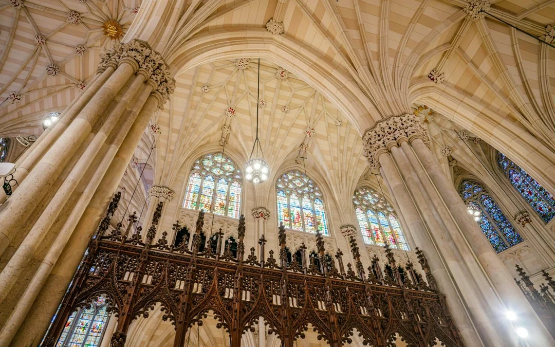 St. Patrick's Cathedral Self-Guided Audio Tour with iPad and Headphones Image 7