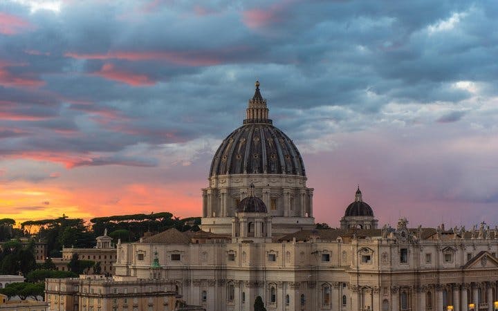 St. Peter’s Basilica Guided Tour with Papal Tombs and Underground Areas Image 5