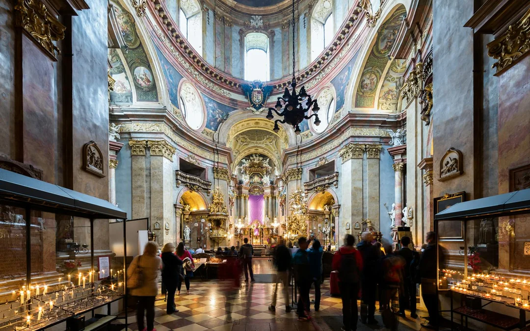 St. Peter's Church: Classic Ensemble Vienna Concert Image 4