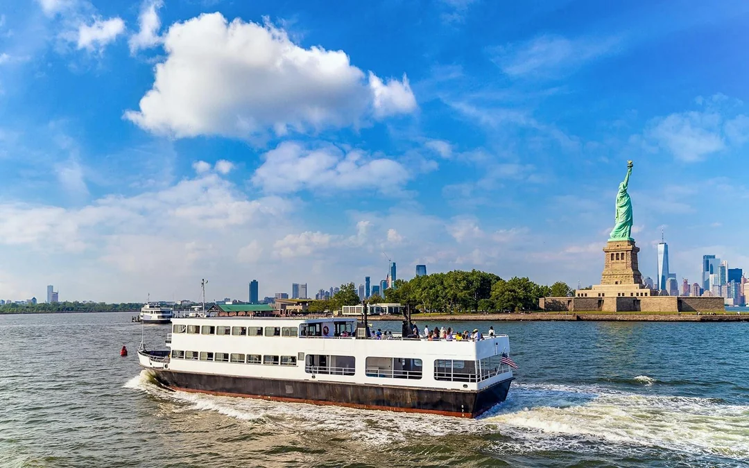 Statue of Liberty & Ellis Island Guided Tour with Ferry Image 5