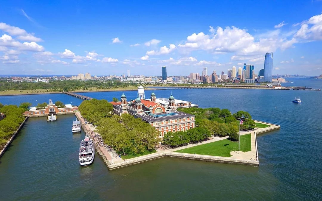 Statue of Liberty & Ellis Island Tickets Image 8