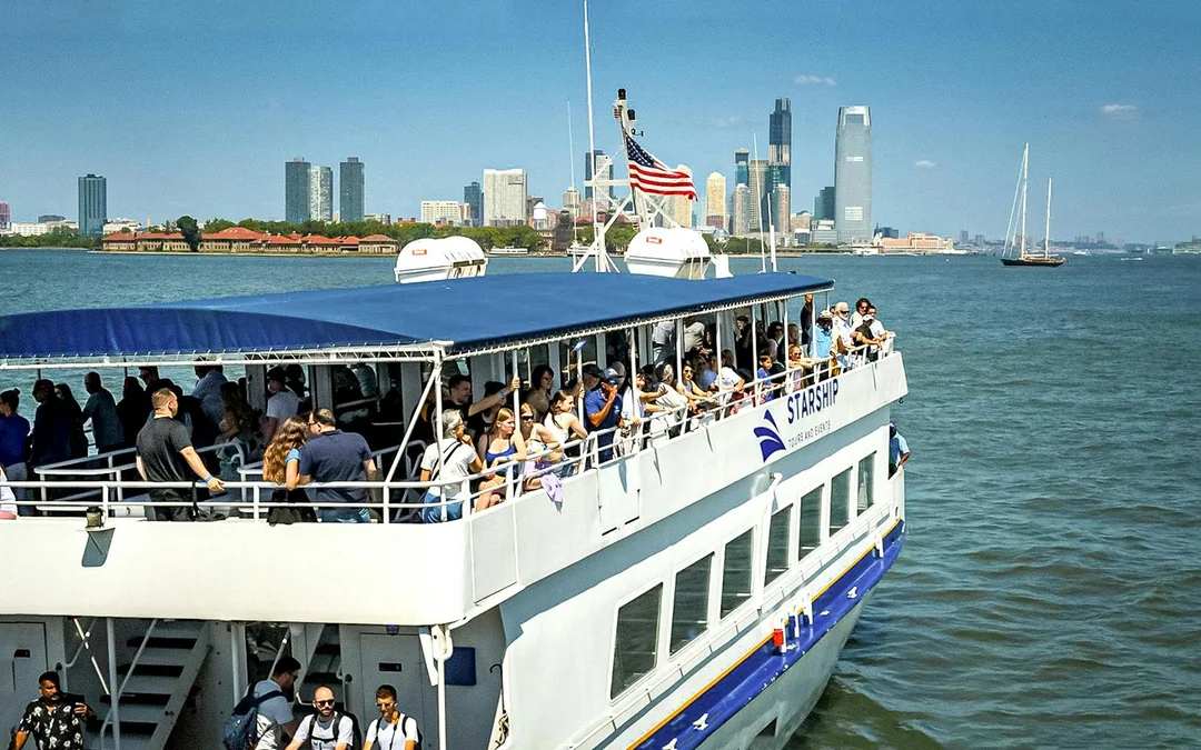 Statue of Liberty & NYC Landmarks 1.5-Hour Sightseeing Cruise Image 2