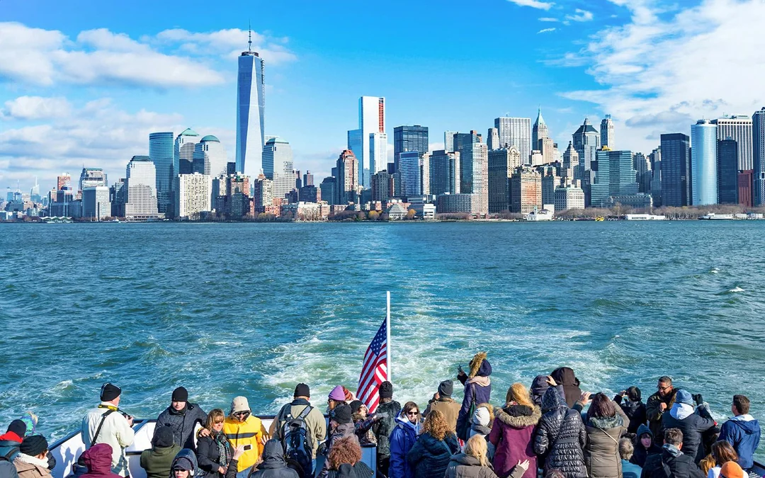 Statue of Liberty & NYC Landmarks 1.5-Hour Sightseeing Cruise Image 3