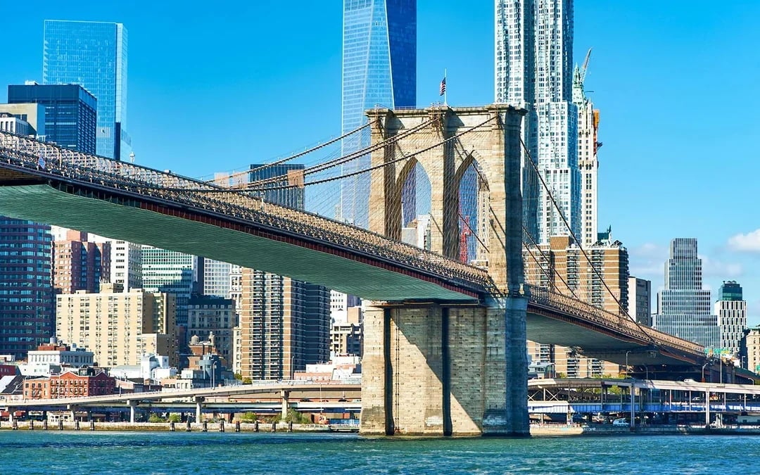 Statue of Liberty & NYC Landmarks 1.5-Hour Sightseeing Cruise Image 7