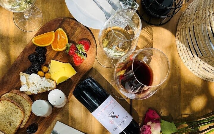 Stellenbosch and Franschhoek Private Wine Tour with Tastings and Lunch Image 2