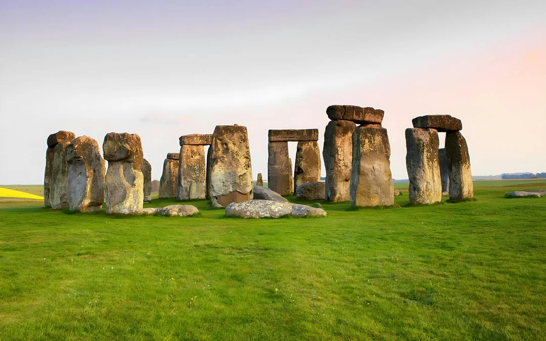 Stonehenge & Bath Full-Day Tour with Transfers & Optional Roman Baths Tickets Image 2
