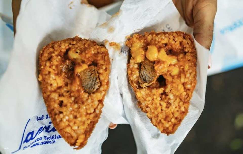 Street food tour of Catania