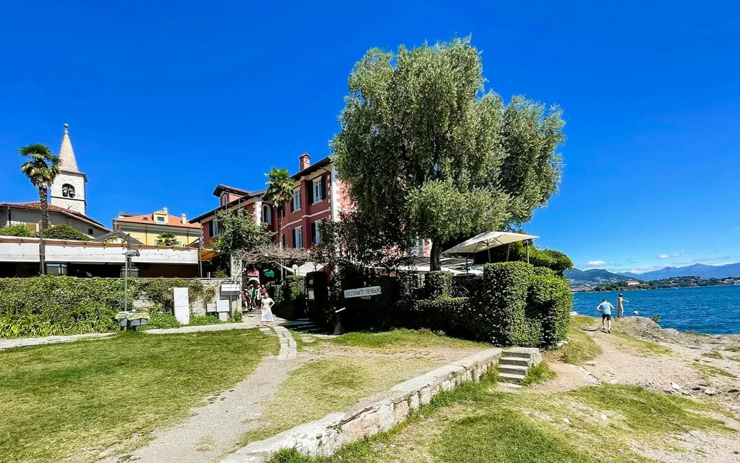 Stresa to Borromean Islands Round-Trip Boat Transfers Image 9