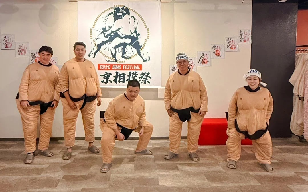Sumo Show & Ring Session with a Retired Wrestler · Ginza, Central Tokyo Image 8