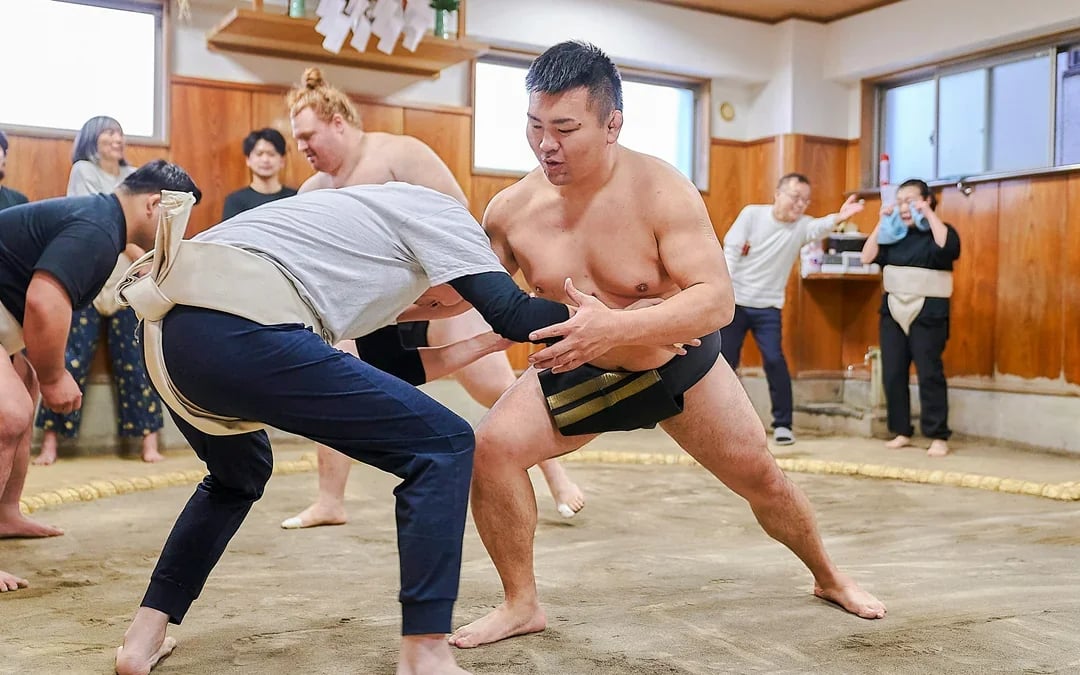 Sumo Show on a Special Dohyo with Chanko-Nabe Dinner · Koto City Image 3