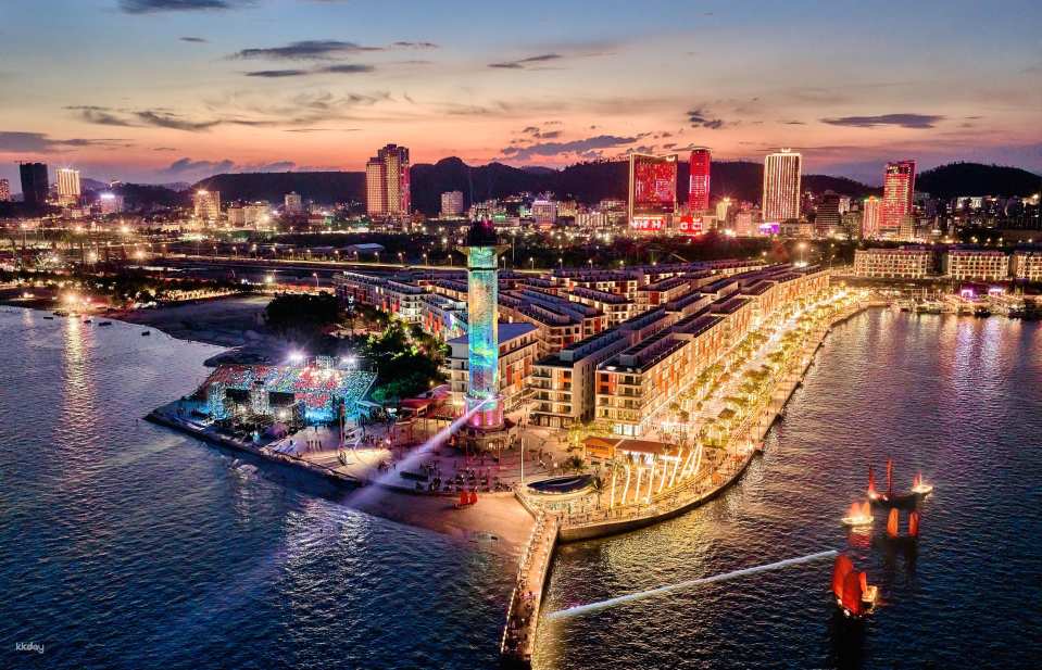 Sun Bavaria Ha Long: Dining, Fireworks & 3D Mapping Show | Vietnam