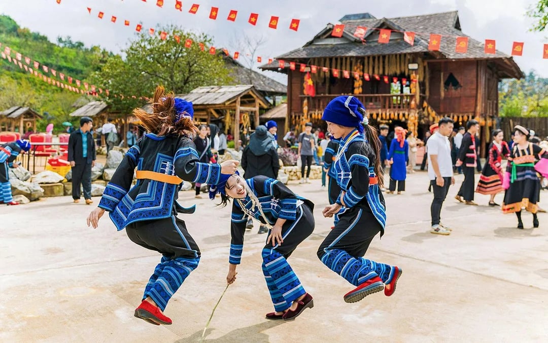 Sun World Fansipan Legend Tickets + Cable Car & Peak Rail Image 10