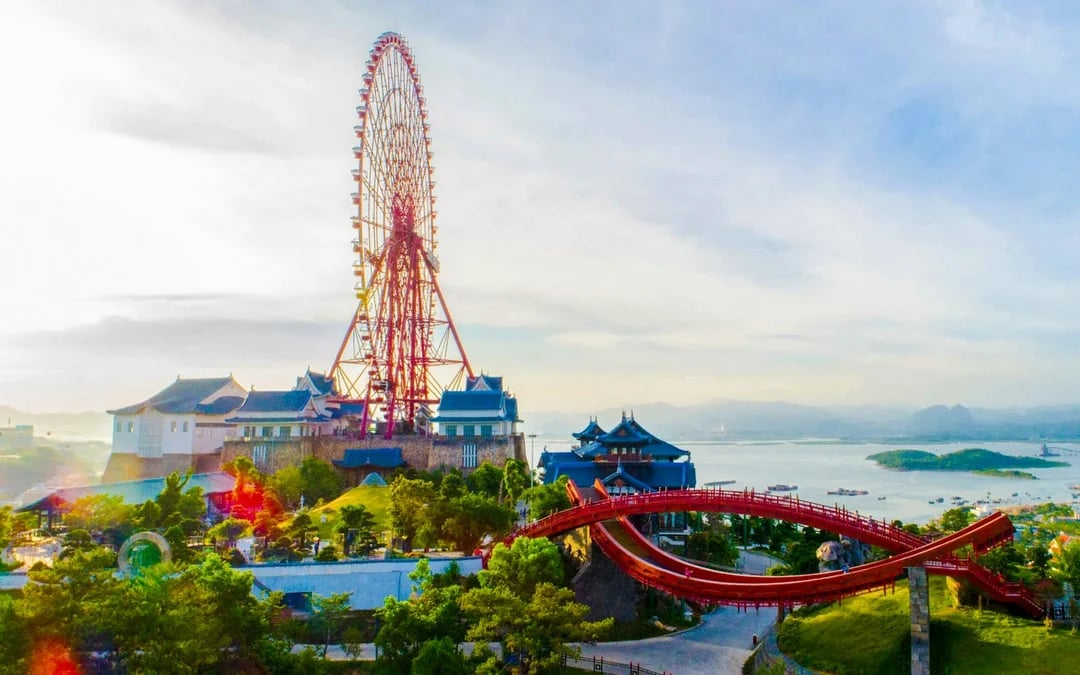 Sun World Ha Long Tickets: Queen Cable Car, Dragon Park or Typhoon Water Park Options Image 1