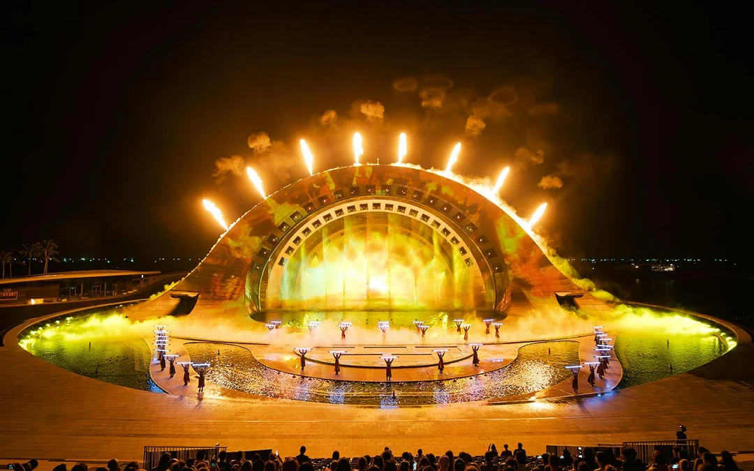 Sun World Hon Thom: Cable Car + Kiss of Sea Show Image 4