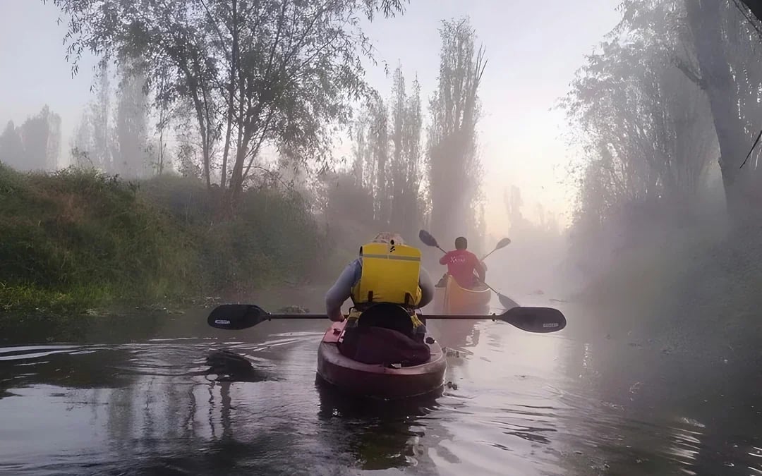 Sunrise Kayak Tour in Xochimilco Image 2