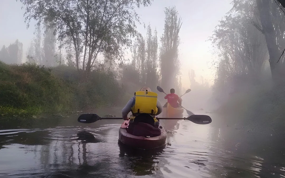 Sunrise Kayak Tour in Xochimilco Image 2
