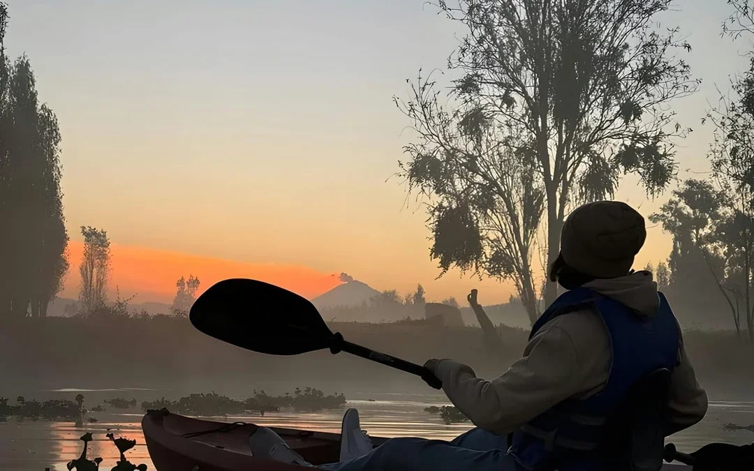 Sunrise Kayak Tour in Xochimilco Image 7